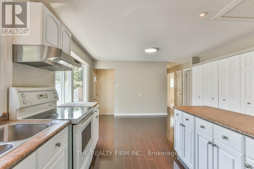 56 Toulon Crescent, London East, Ontario  N5V 1J5 - Photo 17 - X12403065