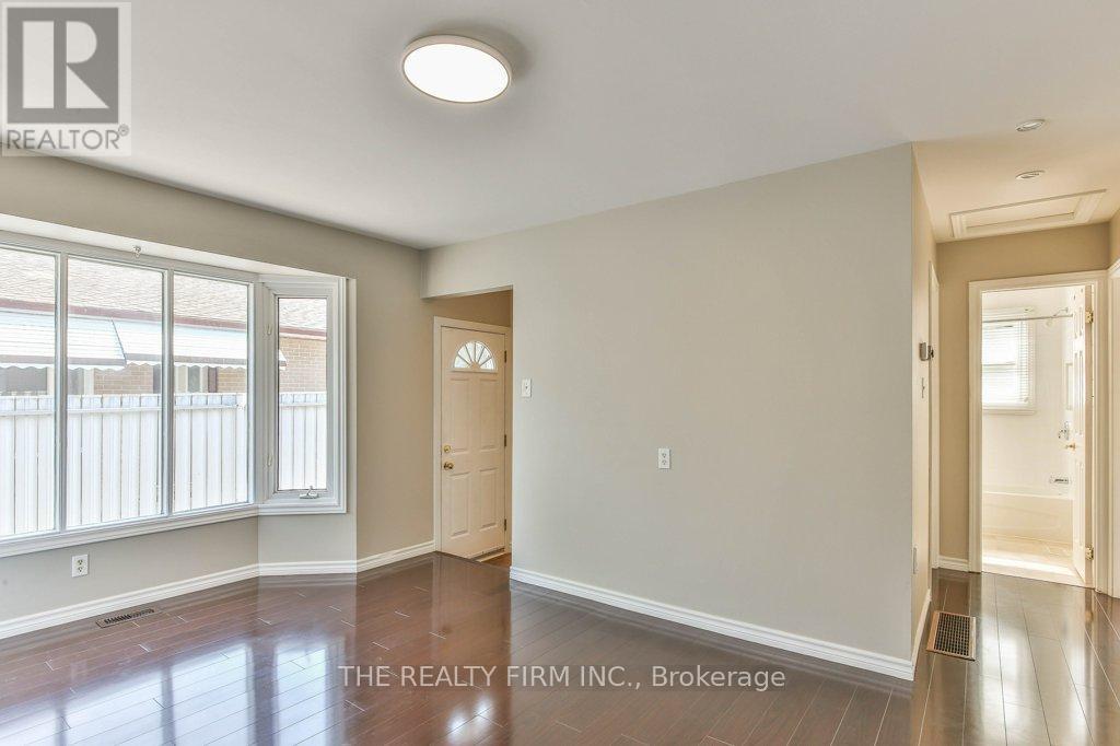 56 Toulon Crescent, London East, Ontario  N5V 1J5 - Photo 20 - X12403065