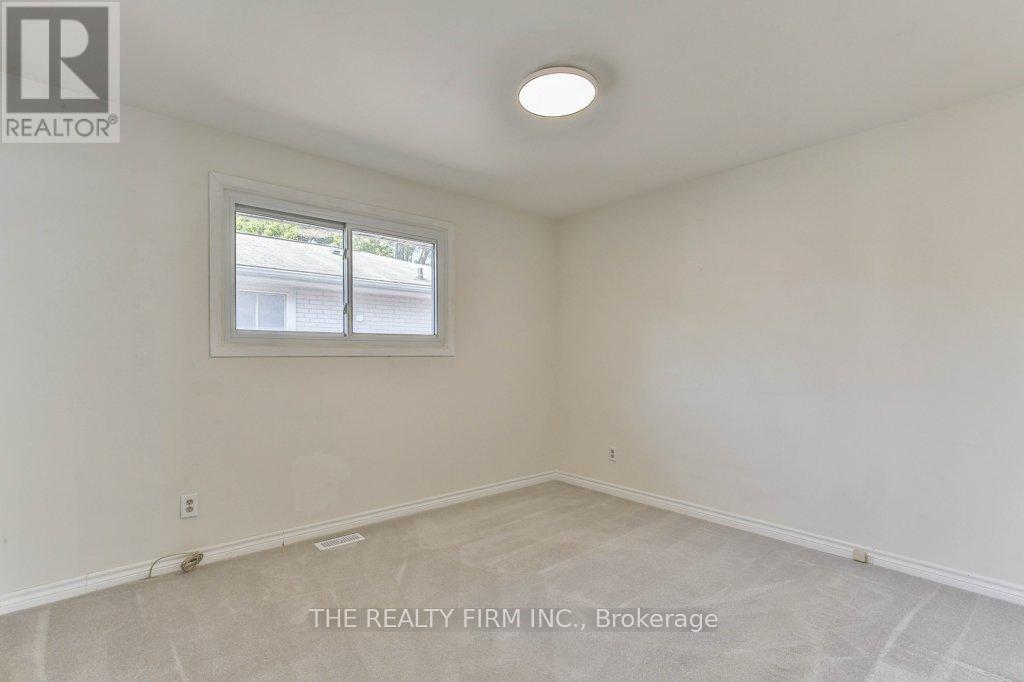 56 Toulon Crescent, London East, Ontario  N5V 1J5 - Photo 21 - X12403065