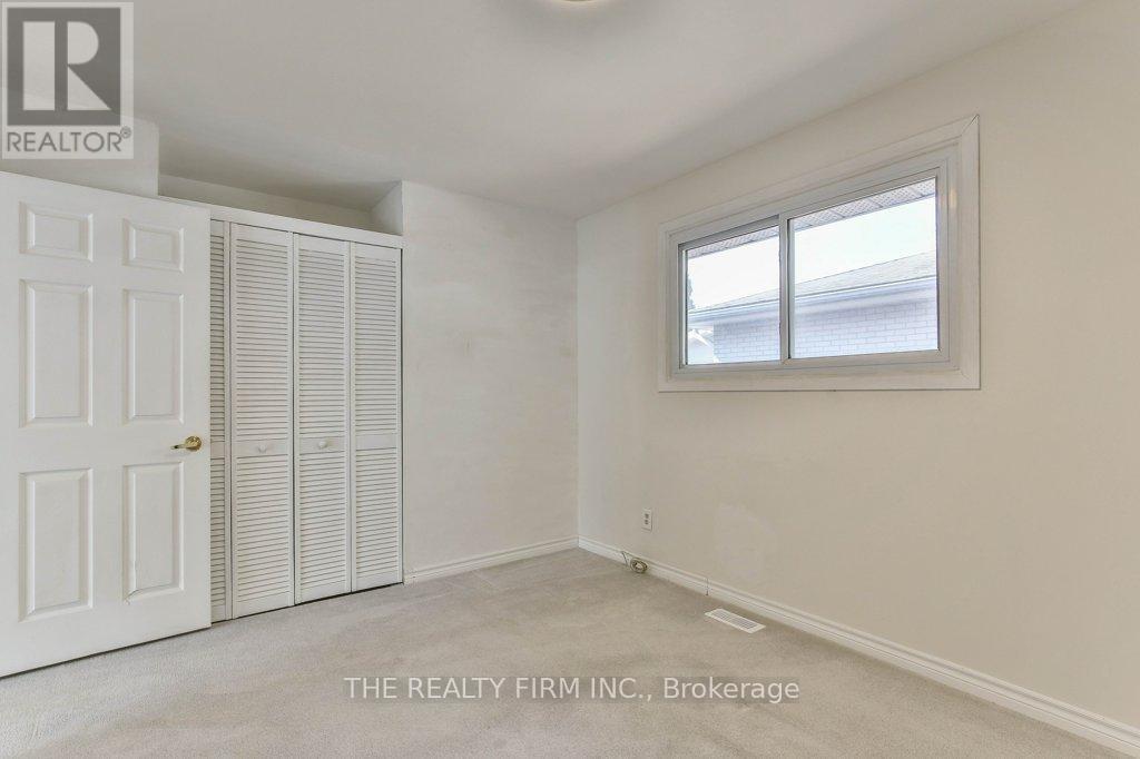 56 Toulon Crescent, London East, Ontario  N5V 1J5 - Photo 22 - X12403065