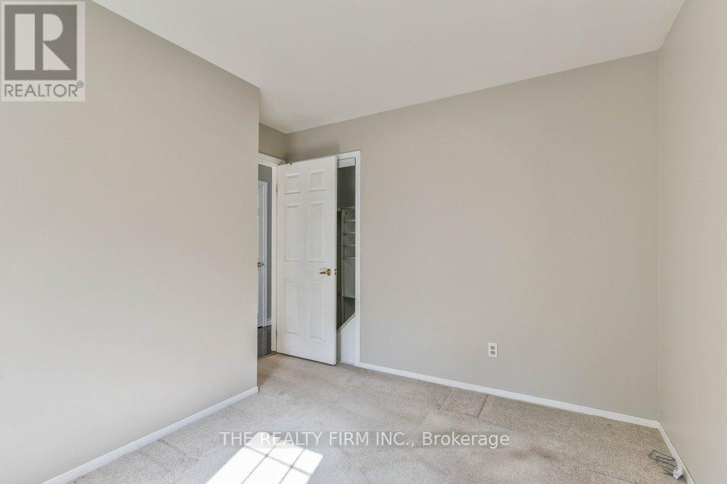 56 Toulon Crescent, London East, Ontario  N5V 1J5 - Photo 26 - X12403065