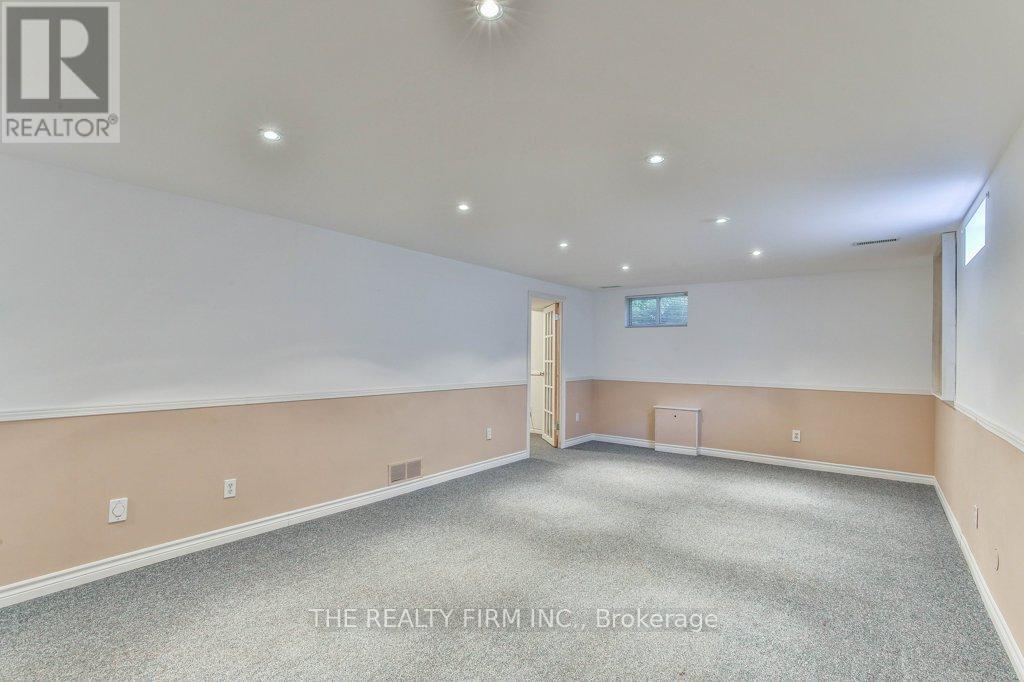56 Toulon Crescent, London East, Ontario  N5V 1J5 - Photo 29 - X12403065