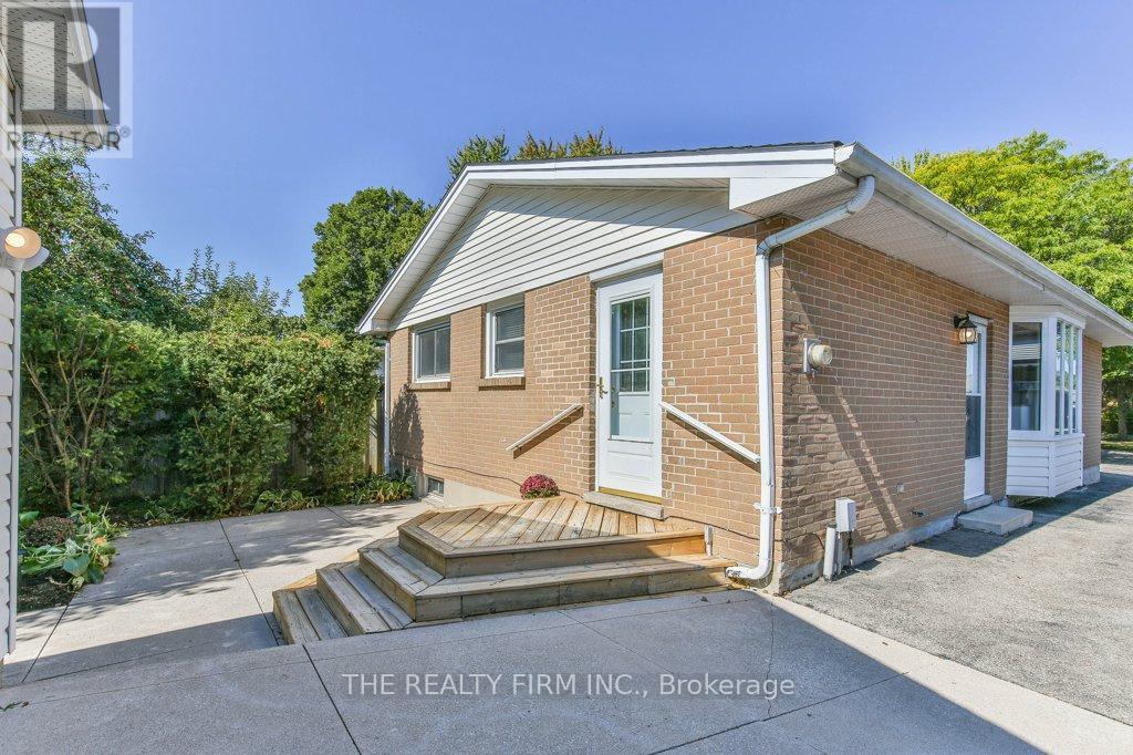 56 Toulon Crescent, London East, Ontario  N5V 1J5 - Photo 37 - X12403065