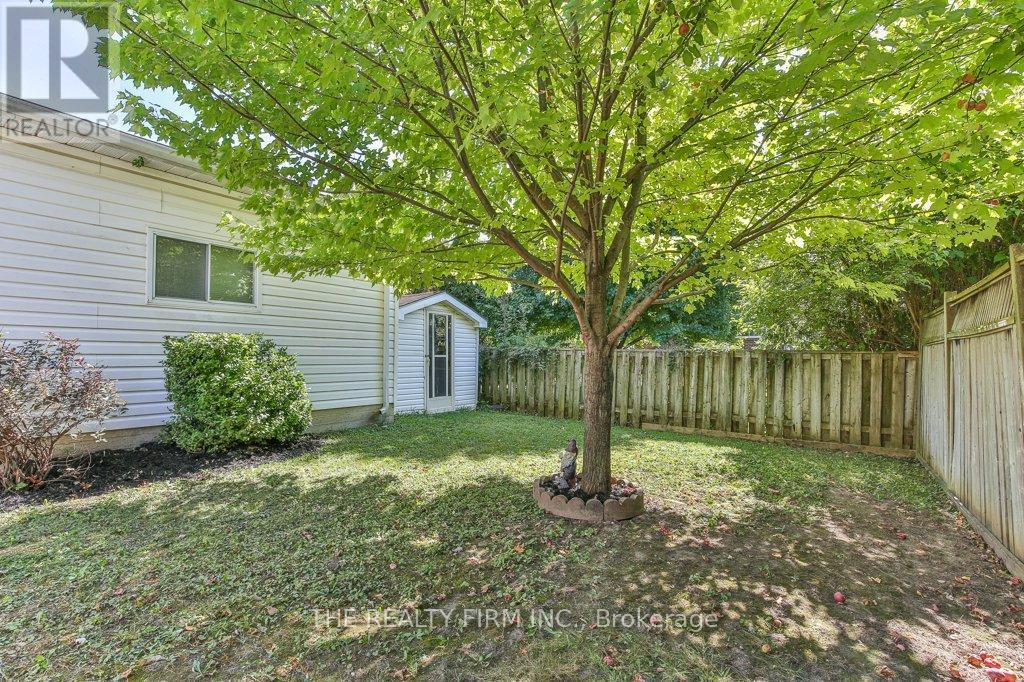 56 Toulon Crescent, London East, Ontario  N5V 1J5 - Photo 42 - X12403065