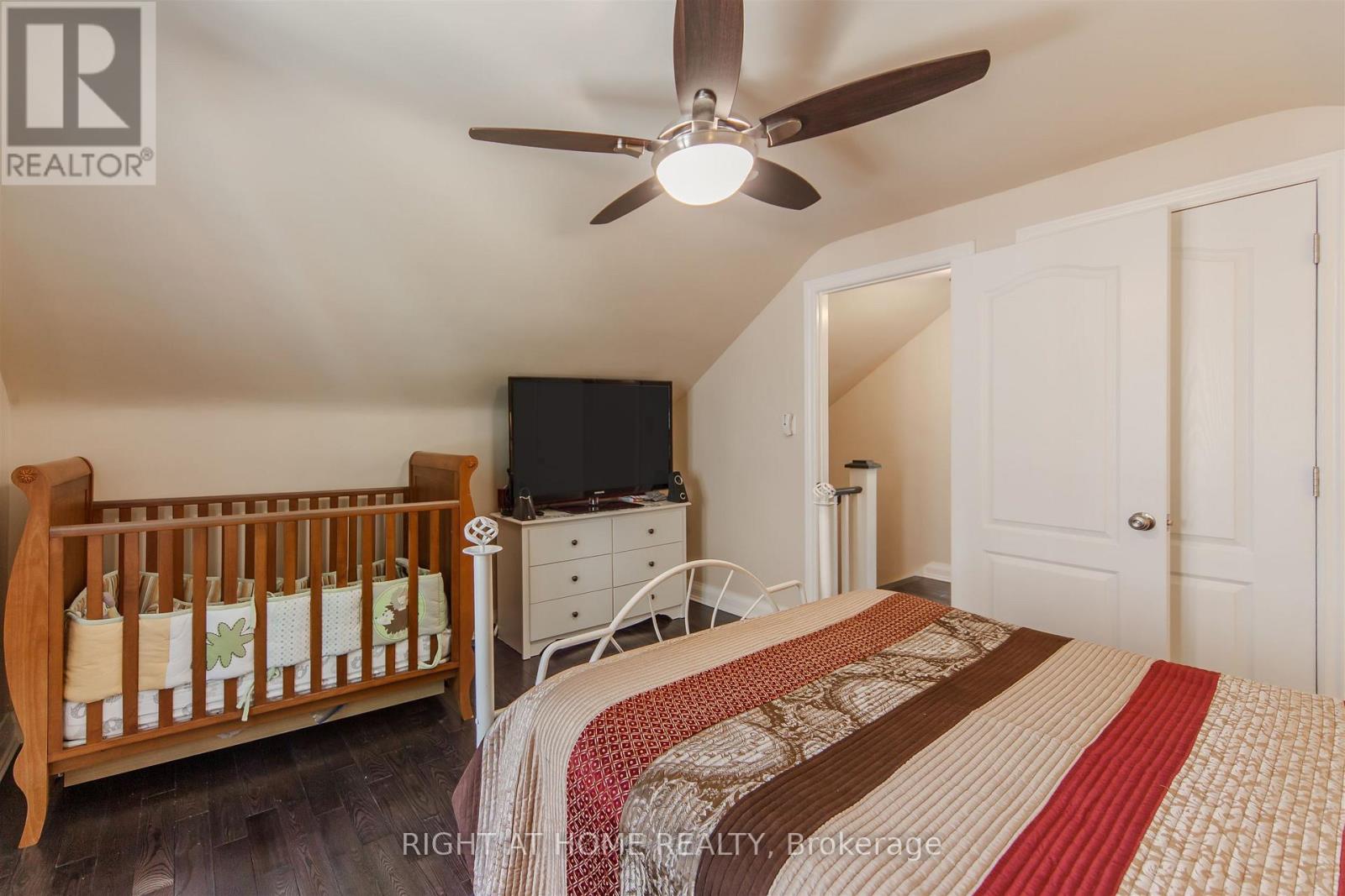 7 Adele Avenue, Toronto, Ontario  M3L 1J2 - Photo 12 - W12402995