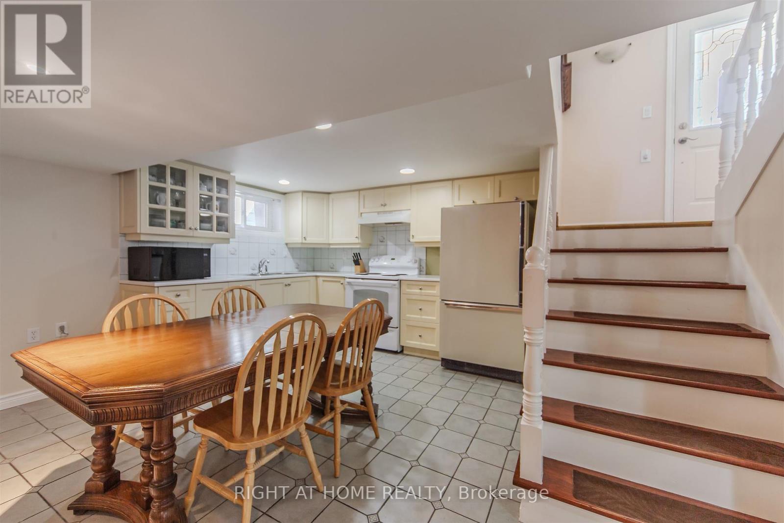 7 Adele Avenue, Toronto, Ontario  M3L 1J2 - Photo 16 - W12402995
