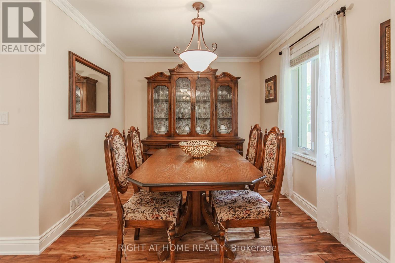 Property at 7 ADELE AVENUE image 3