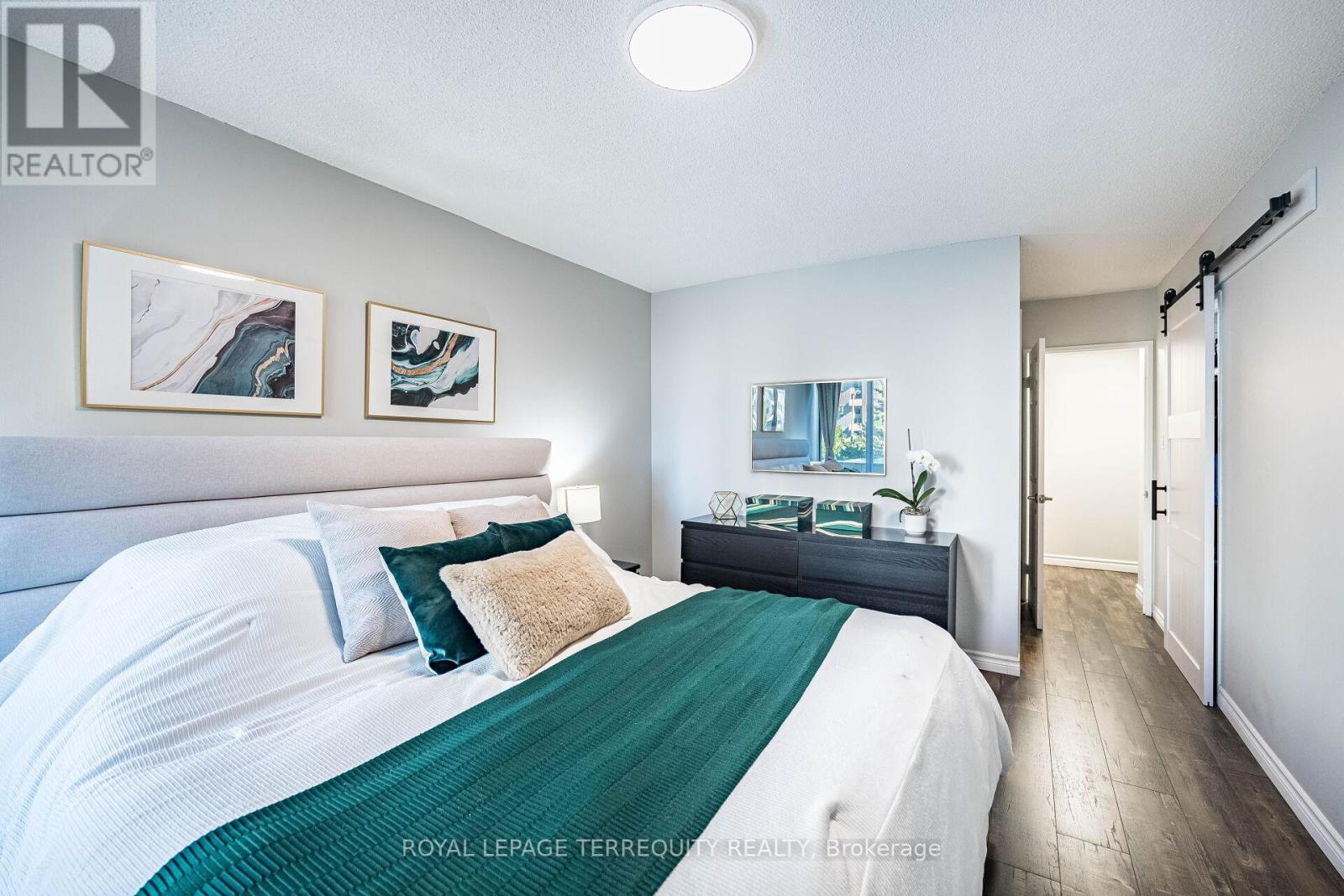 210 - 299 Mill Road, Toronto, Ontario  M9C 4V9 - Photo 22 - W12403020