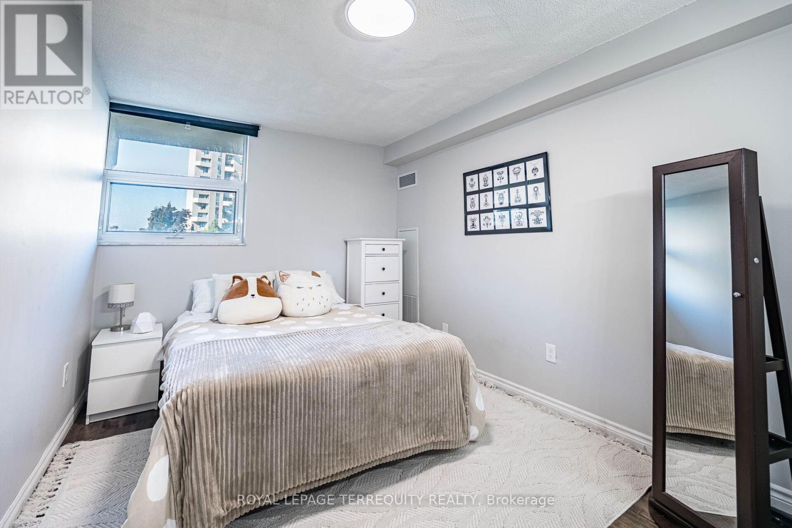 210 - 299 Mill Road, Toronto, Ontario  M9C 4V9 - Photo 24 - W12403020