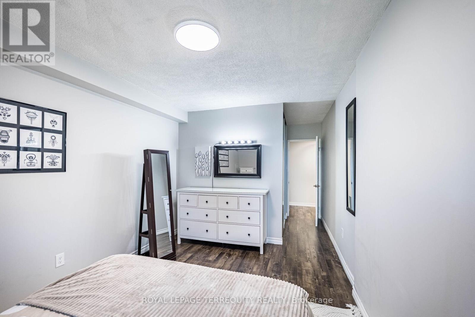 210 - 299 Mill Road, Toronto, Ontario  M9C 4V9 - Photo 25 - W12403020