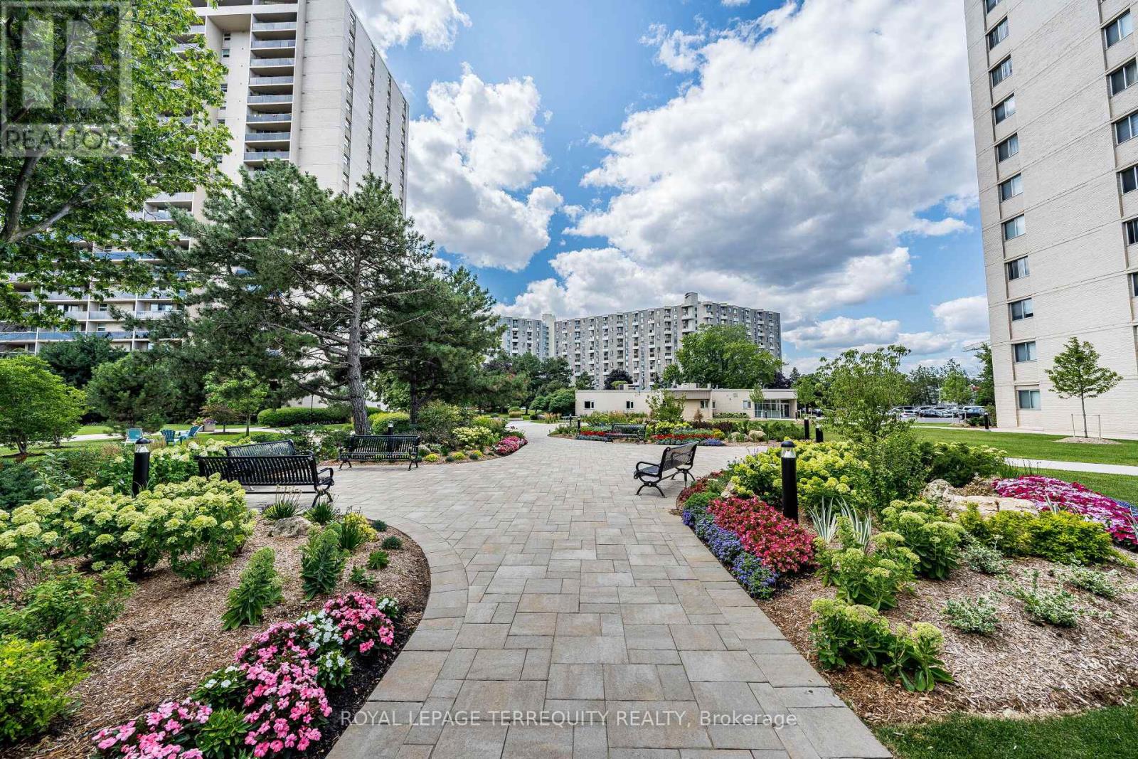 210 - 299 Mill Road, Toronto, Ontario  M9C 4V9 - Photo 28 - W12403020