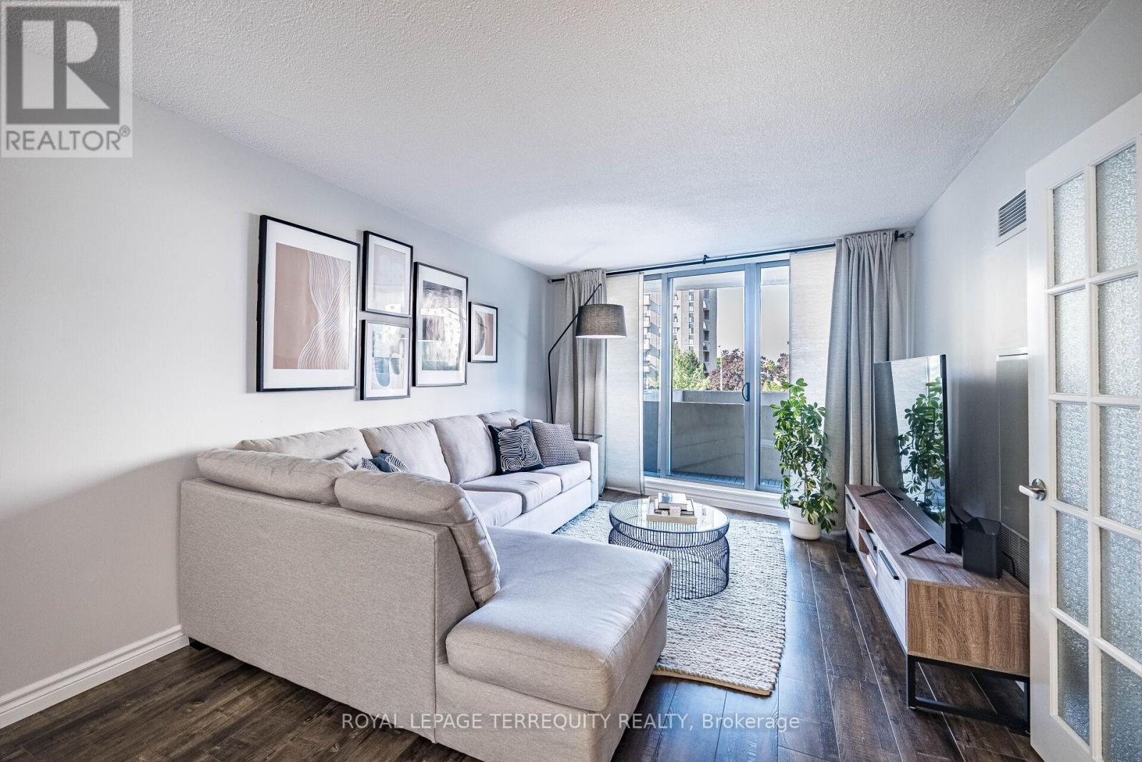 210 - 299 Mill Road, Toronto, Ontario  M9C 4V9 - Photo 8 - W12403020