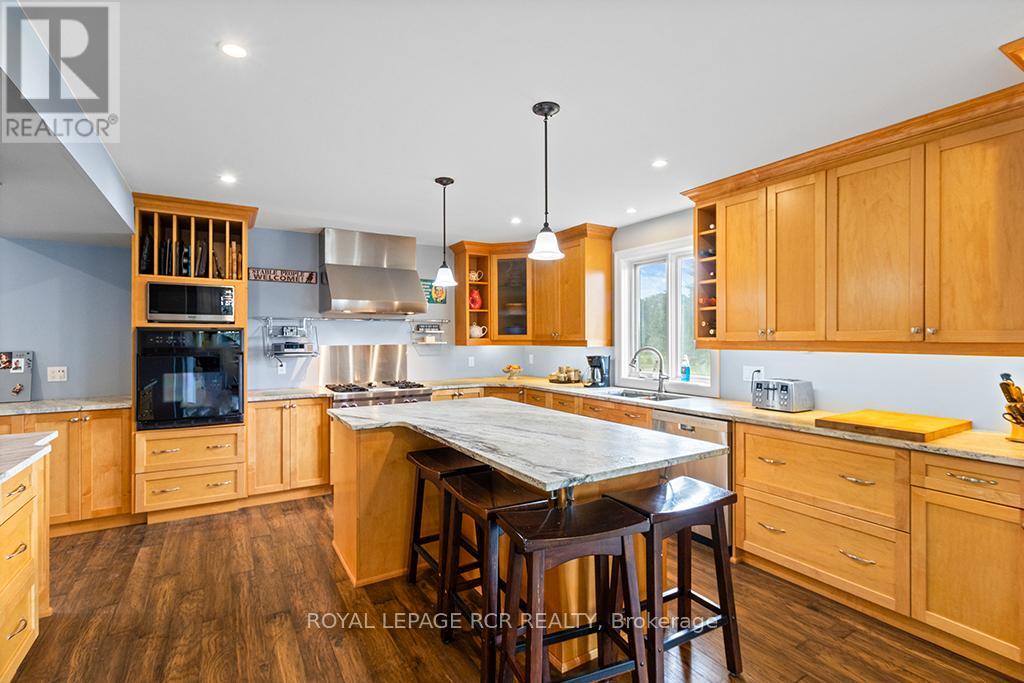 5706 Third Line, Erin, Ontario  N0B 1Z0 - Photo 10 - X12403031