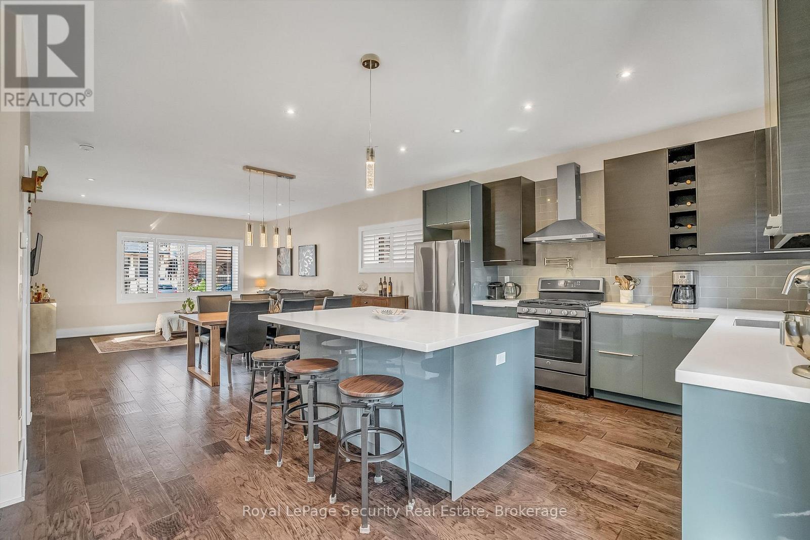 7 Avalon Avenue, Toronto, Ontario  M6N 4V4 - Photo 14 - W12403069