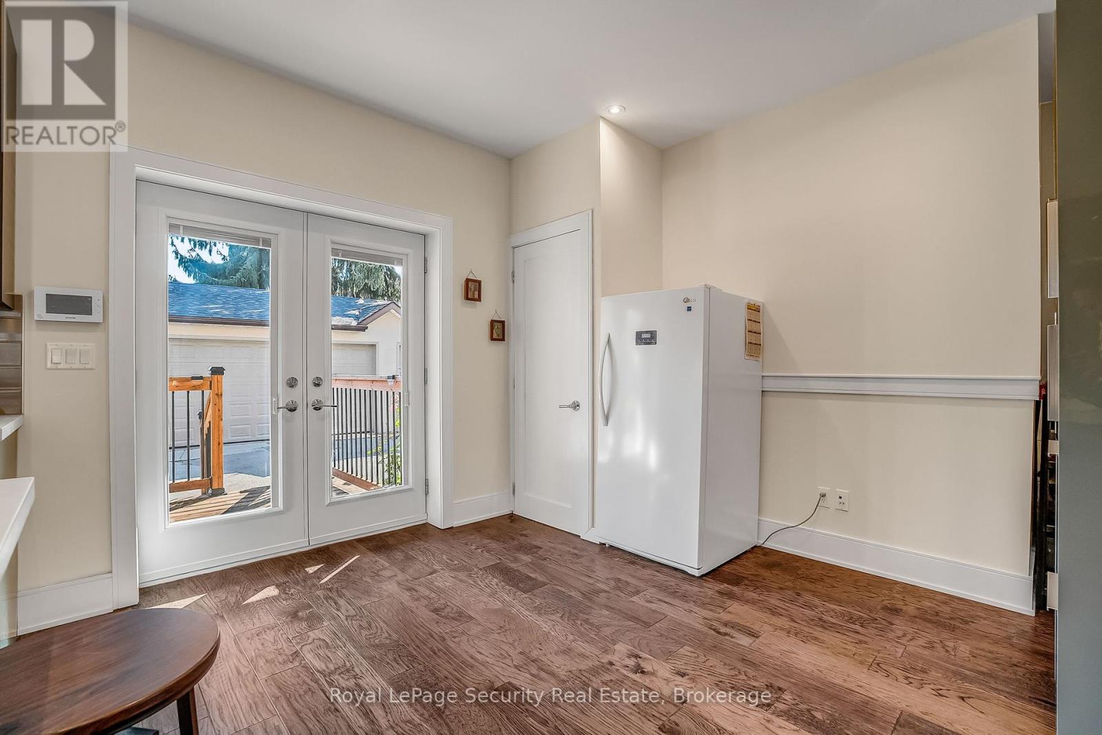 7 Avalon Avenue, Toronto, Ontario  M6N 4V4 - Photo 20 - W12403069