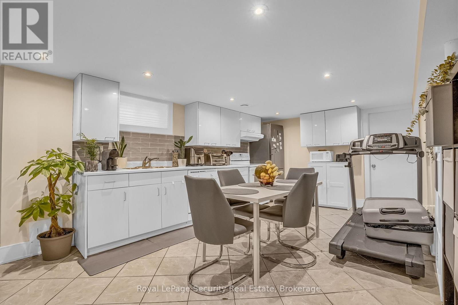 7 Avalon Avenue, Toronto, Ontario  M6N 4V4 - Photo 40 - W12403069