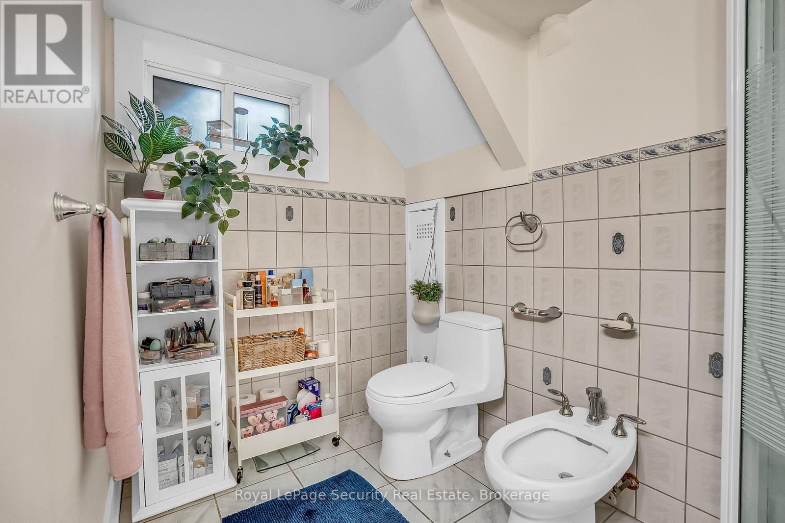 7 Avalon Avenue, Toronto, Ontario  M6N 4V4 - Photo 45 - W12403069
