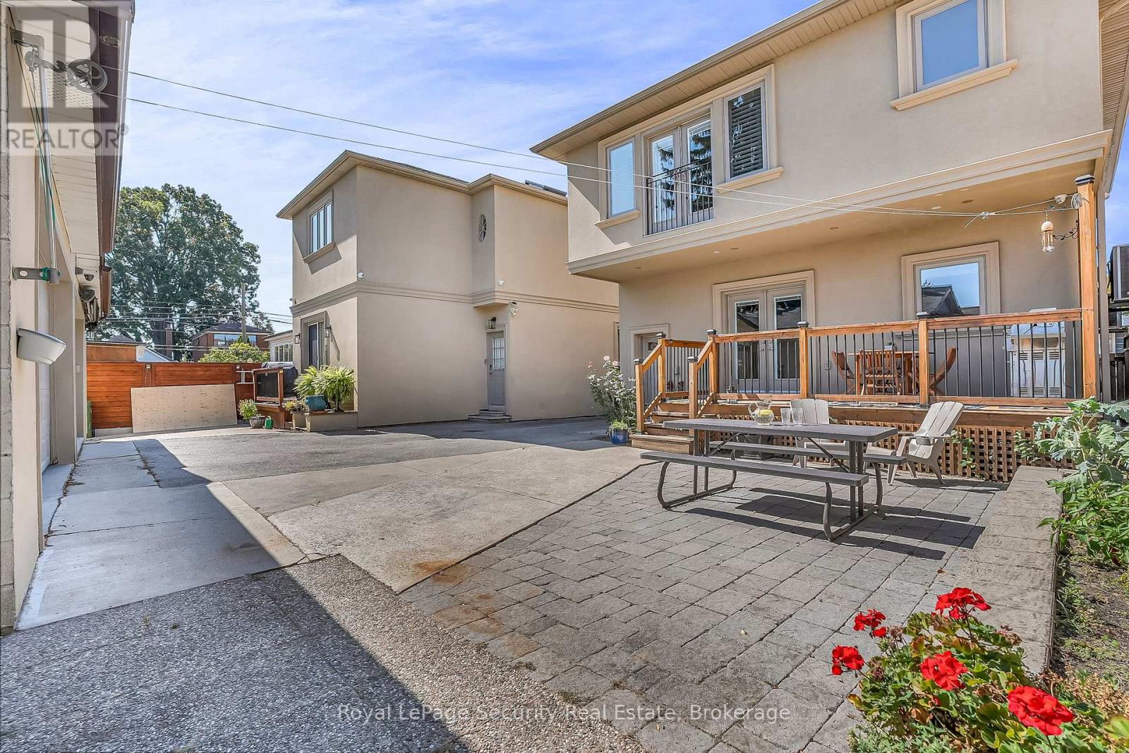 7 Avalon Avenue, Toronto, Ontario  M6N 4V4 - Photo 49 - W12403069