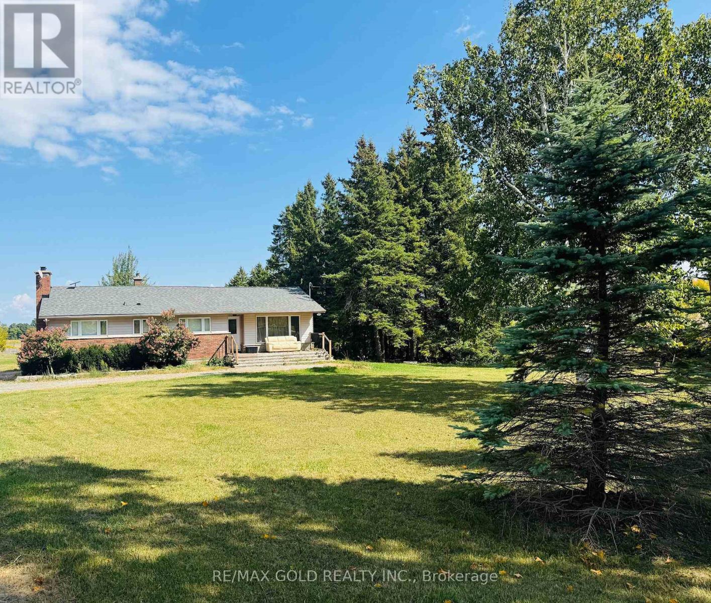 1209 20th Side Road, New Tecumseth, Ontario  L0G 1T0 - Photo 2 - N12397736