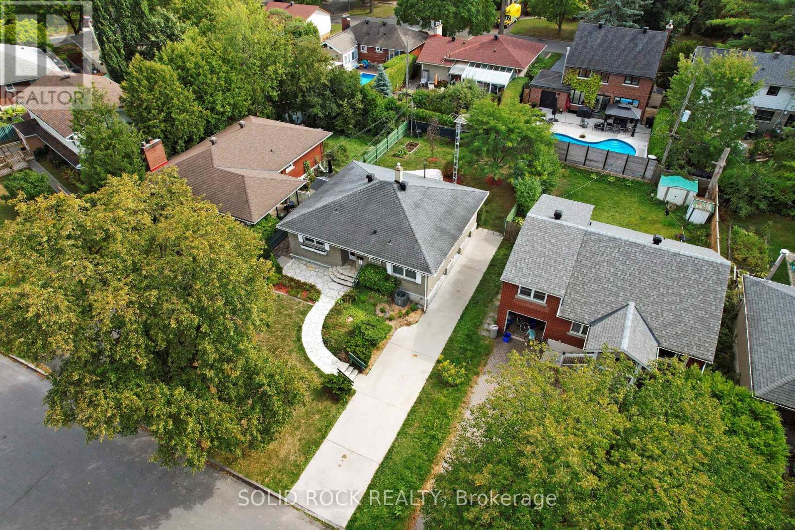 632 Chadburn Avenue, Ottawa, Ontario  K1G 0Y7 - Photo 27 - X12403100