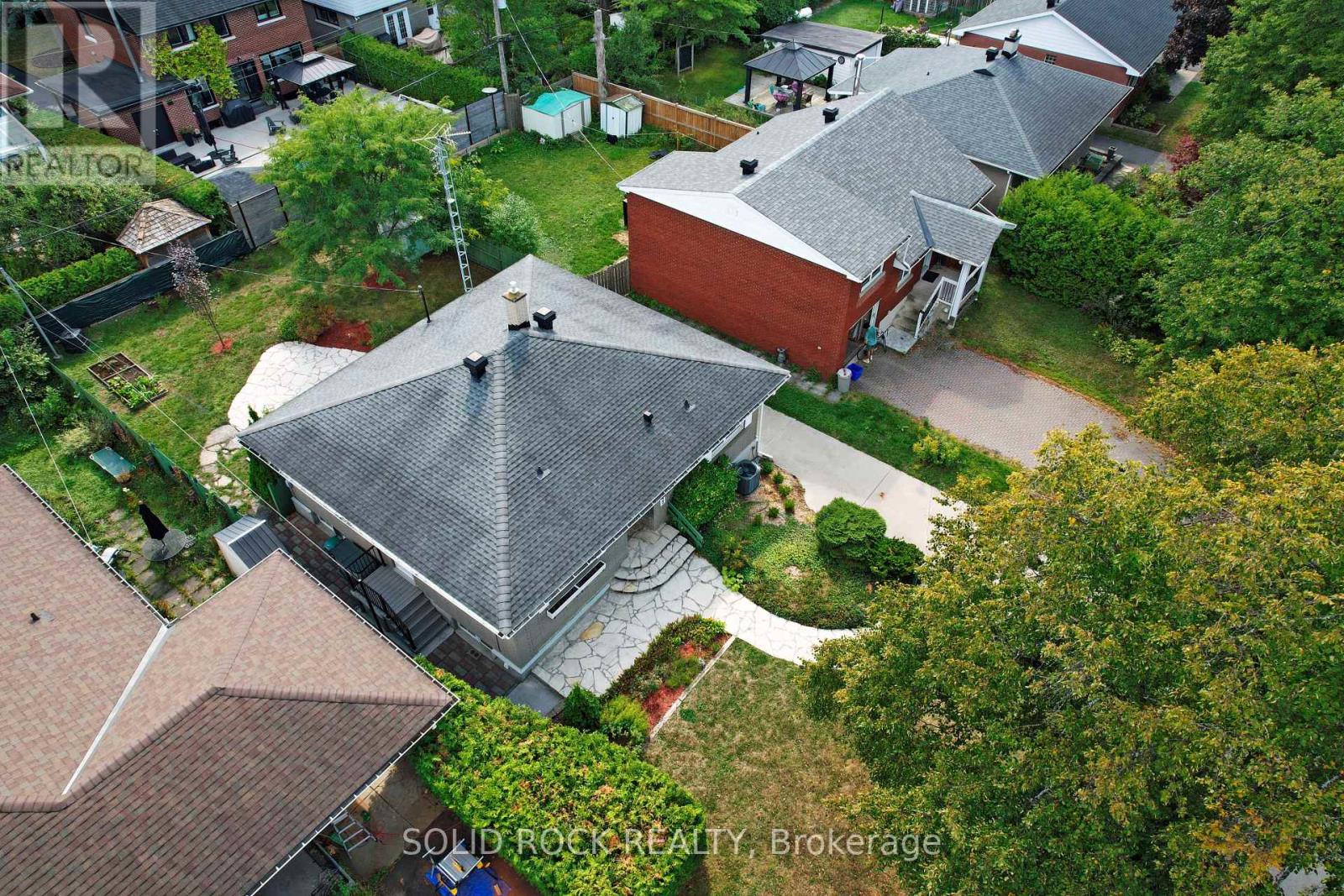 632 Chadburn Avenue, Ottawa, Ontario  K1G 0Y7 - Photo 30 - X12403100