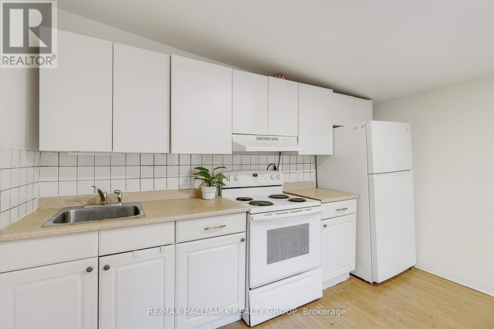 286 Kent Street N, Ottawa, Ontario  K2P 2A4 - Photo 38 - X12327901