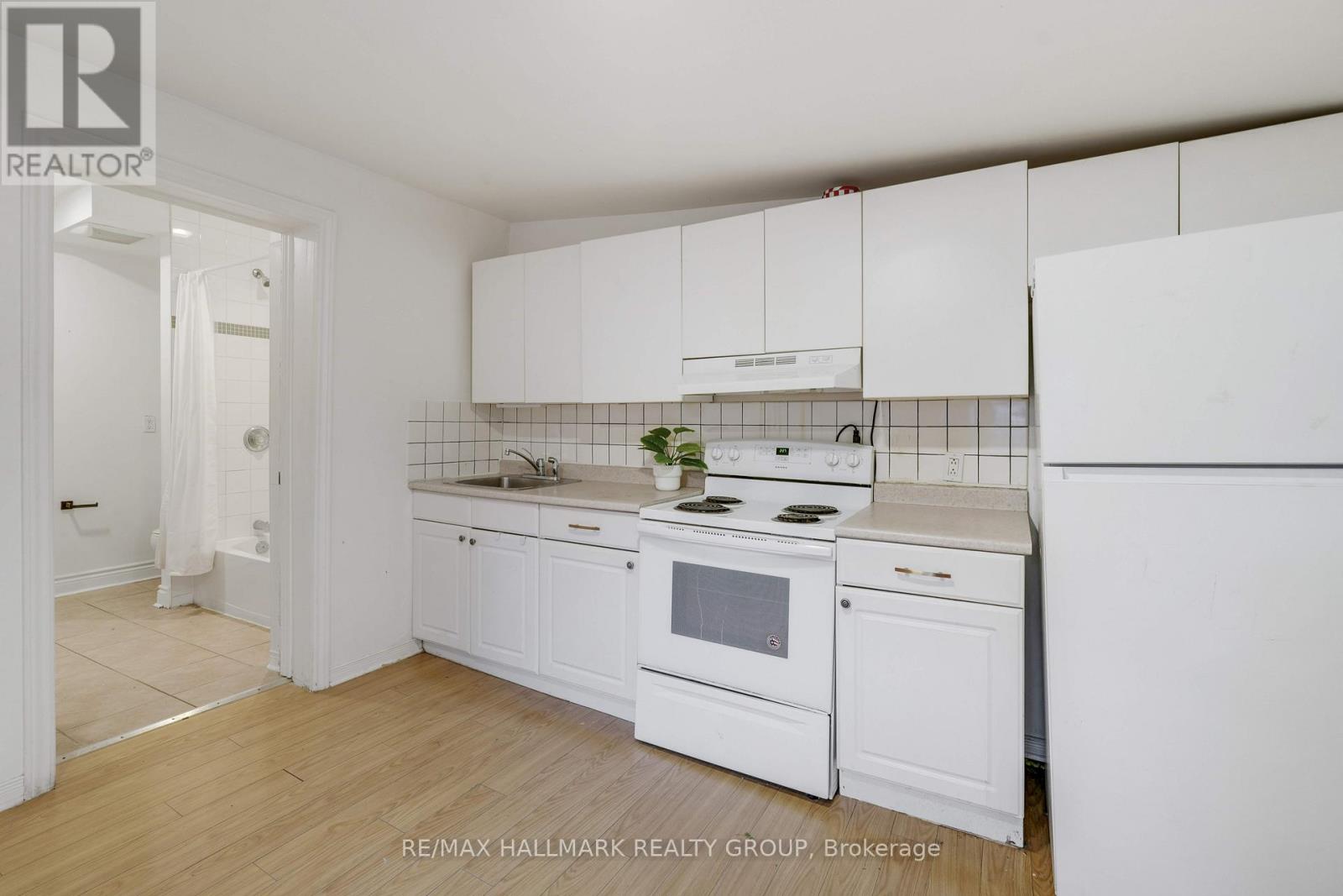286 Kent Street N, Ottawa, Ontario  K2P 2A4 - Photo 37 - X12327901