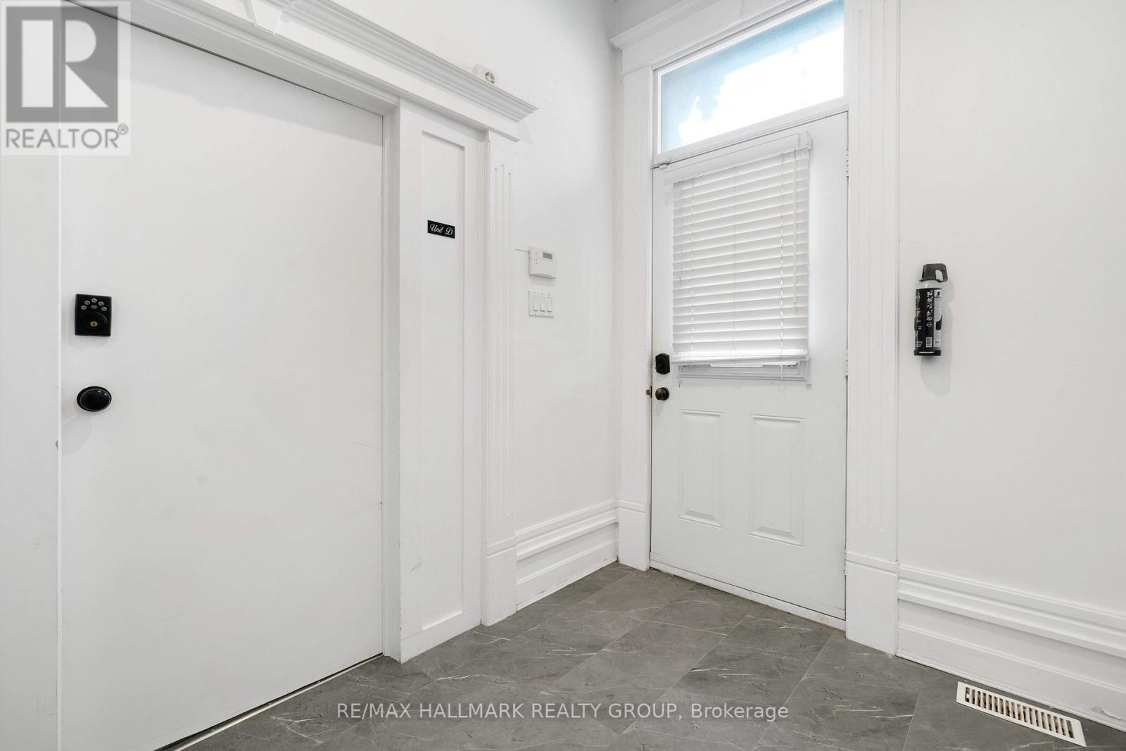 286 Kent Street N, Ottawa, Ontario  K2P 2A4 - Photo 4 - X12327901