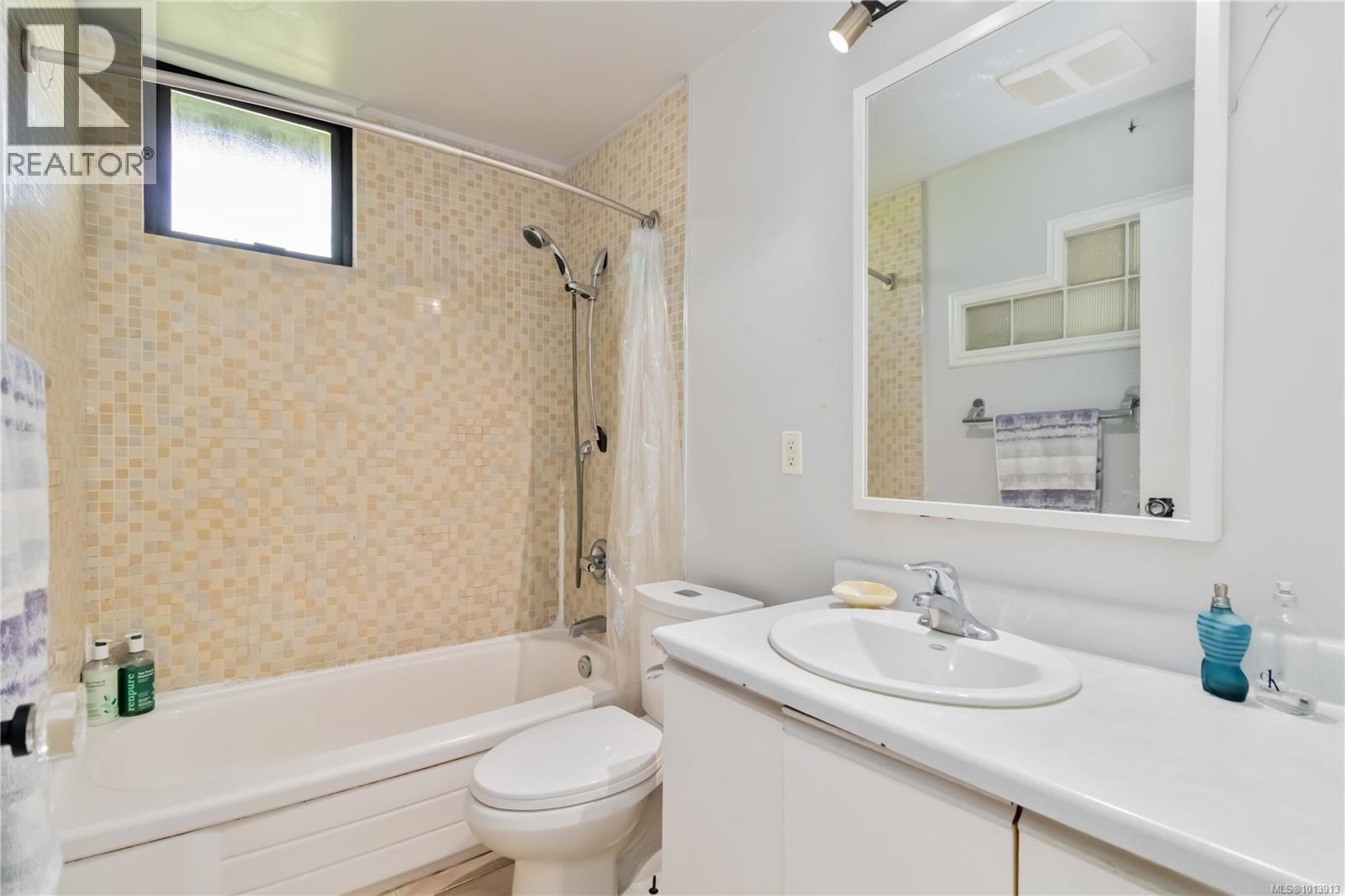 A 3365 Painter Rd, Colwood, British Columbia  V9C 2J3 - Photo 12 - 1013913