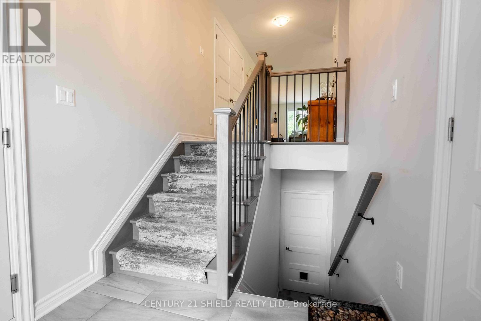 1108 Nicolas Crescent W, Cornwall, Ontario  K6J 0C1 - Photo 2 - X12392079