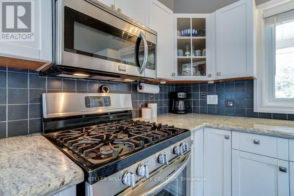 34 Meadowlands Drive, Brock, Ontario  L0E 1E0 - Photo 11 - N12403077