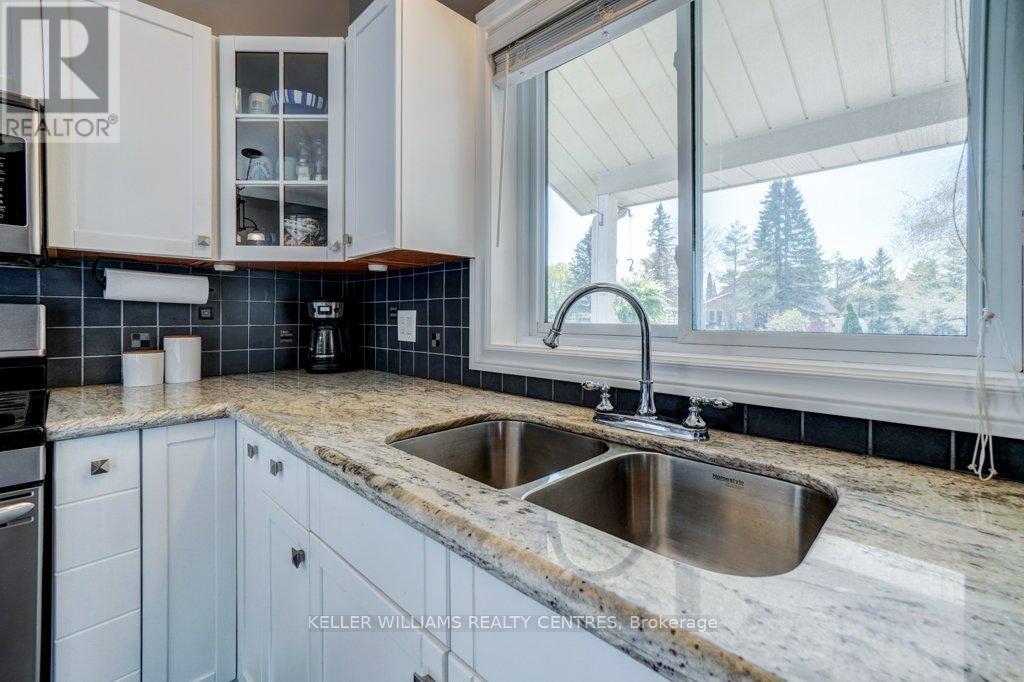 34 Meadowlands Drive, Brock, Ontario  L0E 1E0 - Photo 12 - N12403077