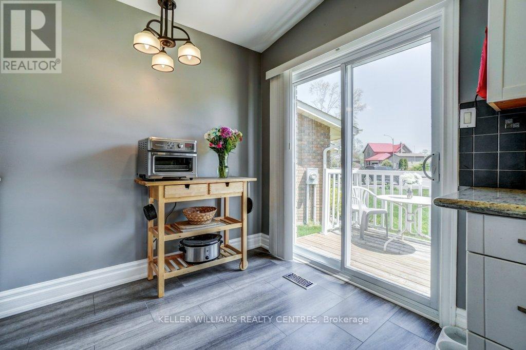 34 Meadowlands Drive, Brock, Ontario  L0E 1E0 - Photo 13 - N12403077