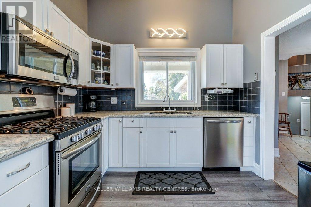 34 Meadowlands Drive, Brock, Ontario  L0E 1E0 - Photo 9 - N12403077