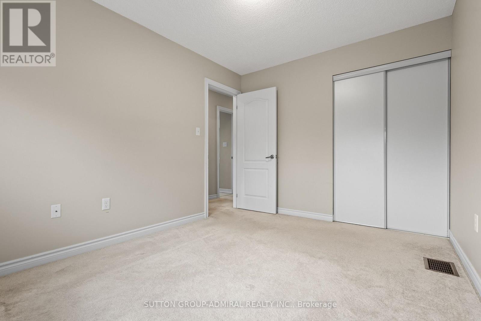 29 Crew Court, Barrie, Ontario  L4N 5S4 - Photo 23 - S12403089