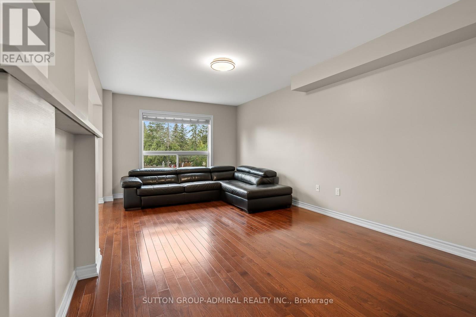 29 Crew Court, Barrie, Ontario  L4N 5S4 - Photo 8 - S12403089