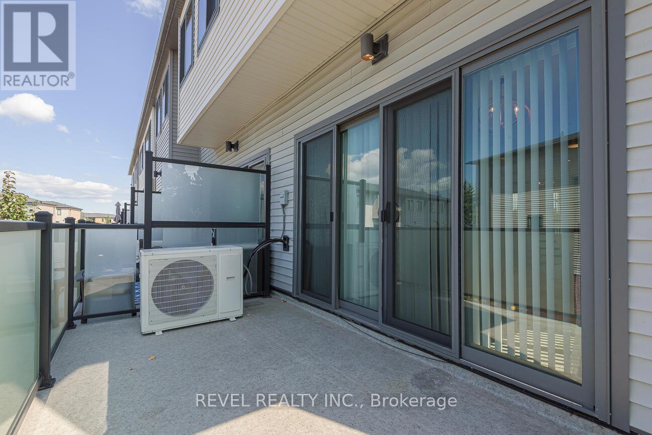 104 - 369 Essa Road, Barrie (Holly), Ontario  L4N 9C8 - Photo 11 - S12403090
