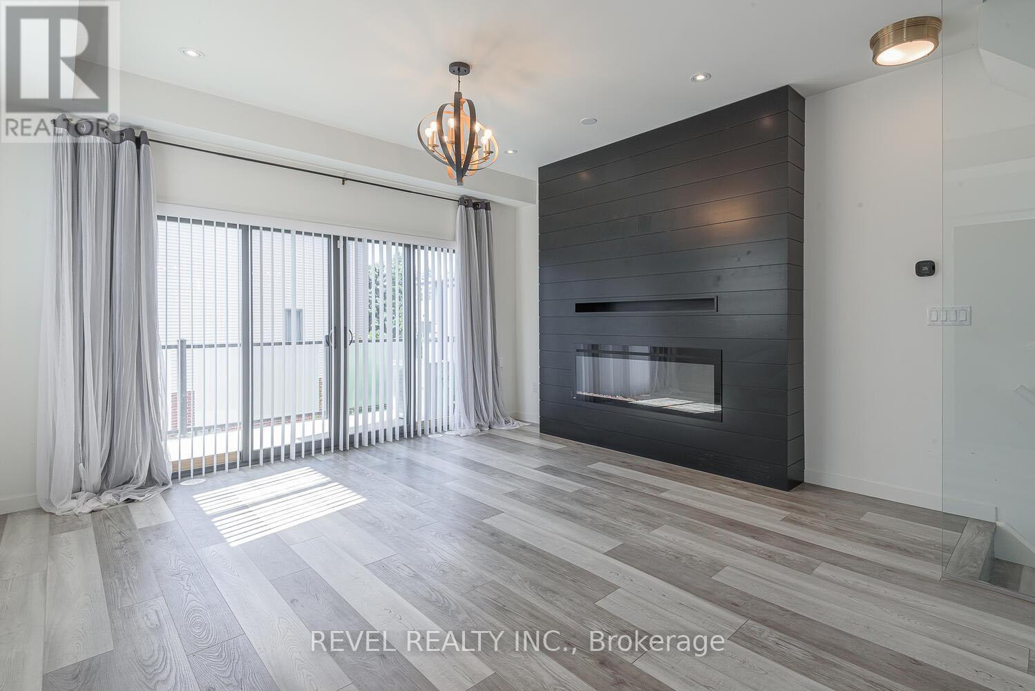 104 - 369 Essa Road, Barrie (Holly), Ontario  L4N 9C8 - Photo 13 - S12403090