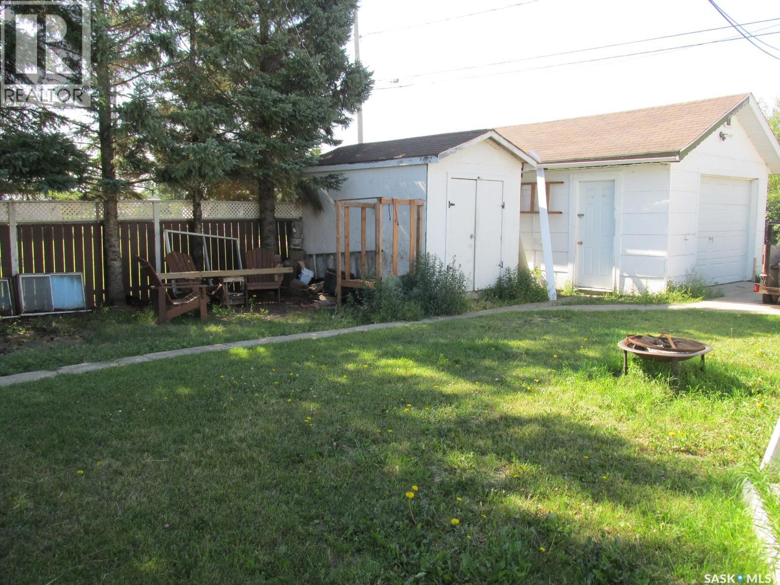 304 1st Street W, Nipawin, Saskatchewan  S0E 1E0 - Photo 37 - SK013763