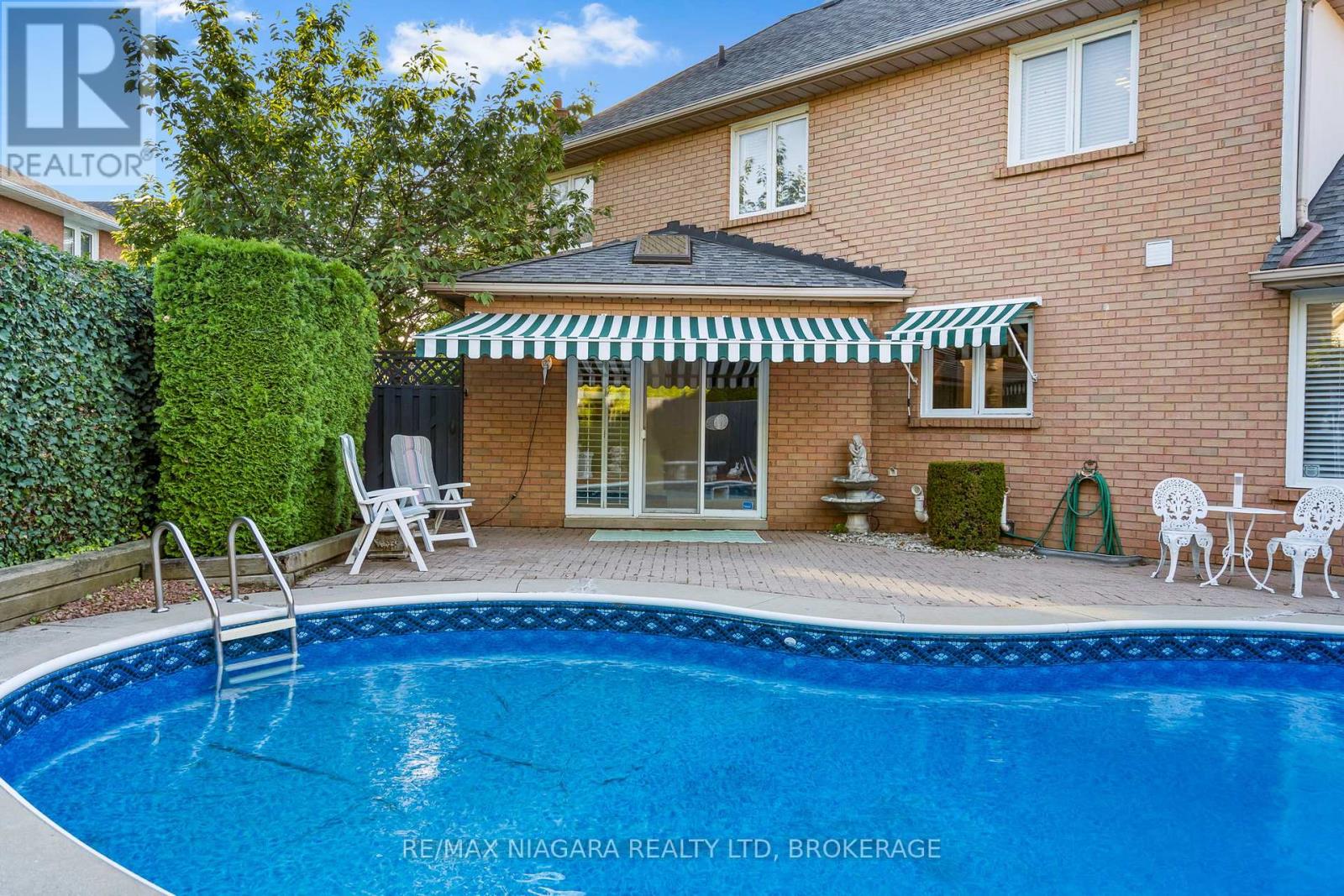 13 Shoreline Crescent, Grimsby, Ontario  L3M 5B2 - Photo 32 - X12403127