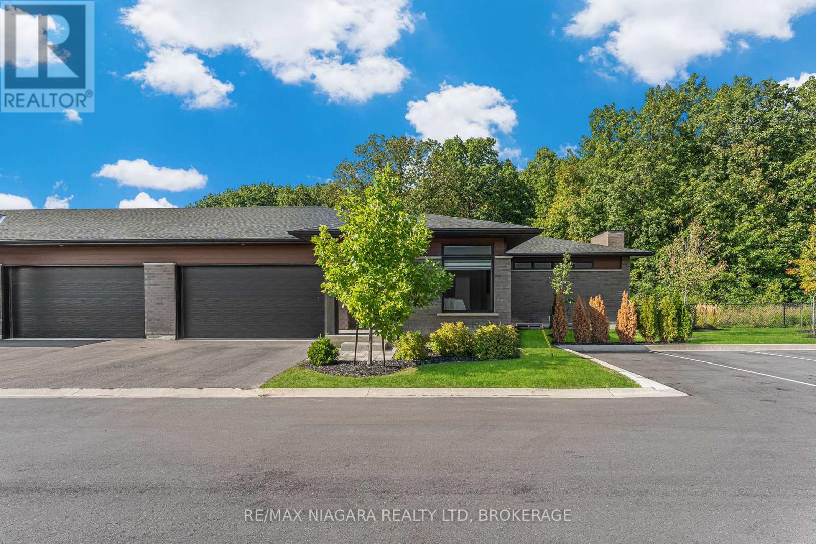 16 - 300 RICHMOND STREET, thorold (confederation heights), Ontario