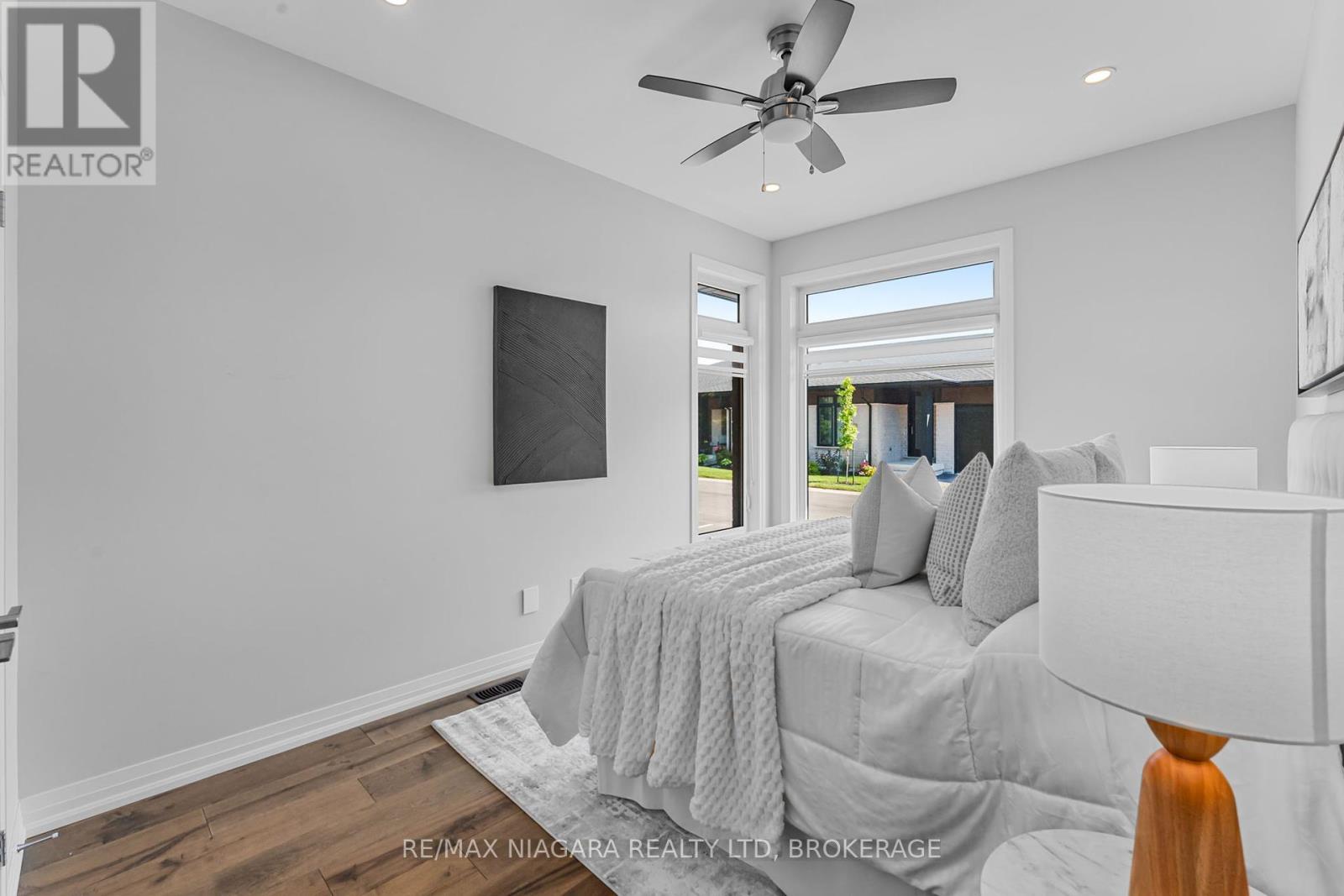 16 - 300 Richmond Street, Thorold (Confederation Heights), Ontario  L2V 0L6 - Photo 6 - X12403128