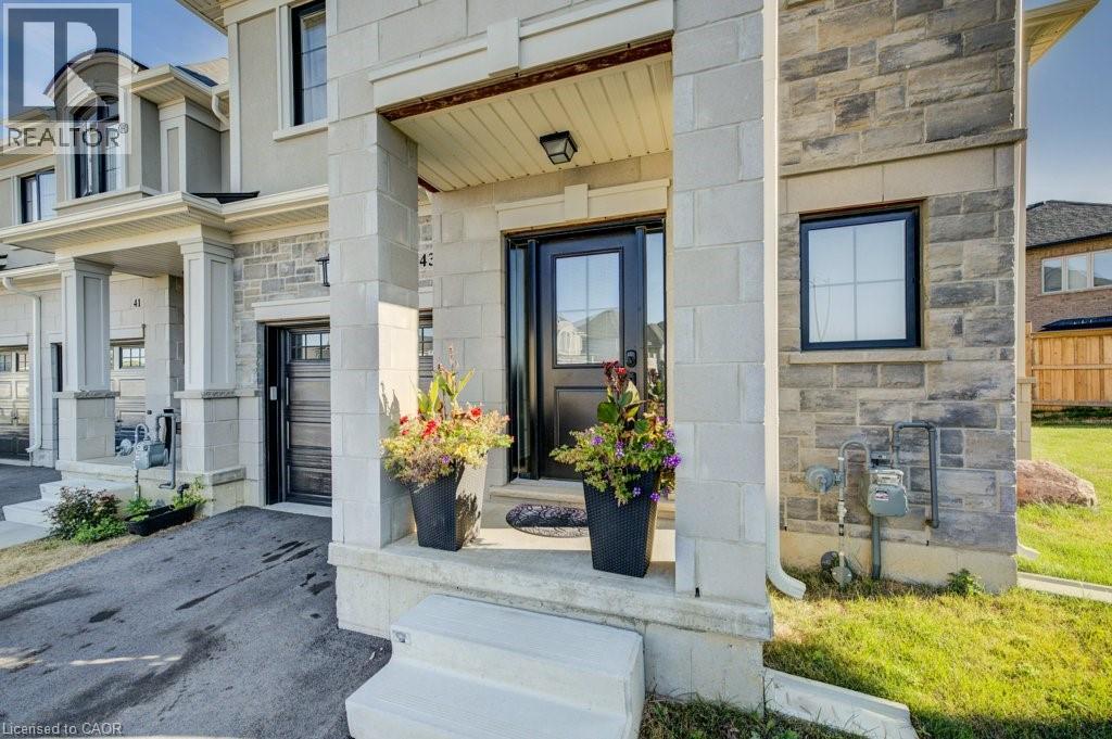 43 Genoa Drive Drive, Hamilton, Ontario  L9B 0K1 - Photo 4 - 40766111