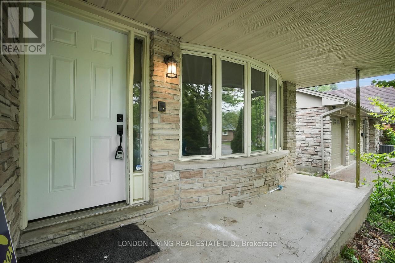87 Essex Street, London North, Ontario  N6G 1B4 - Photo 17 - X12336621