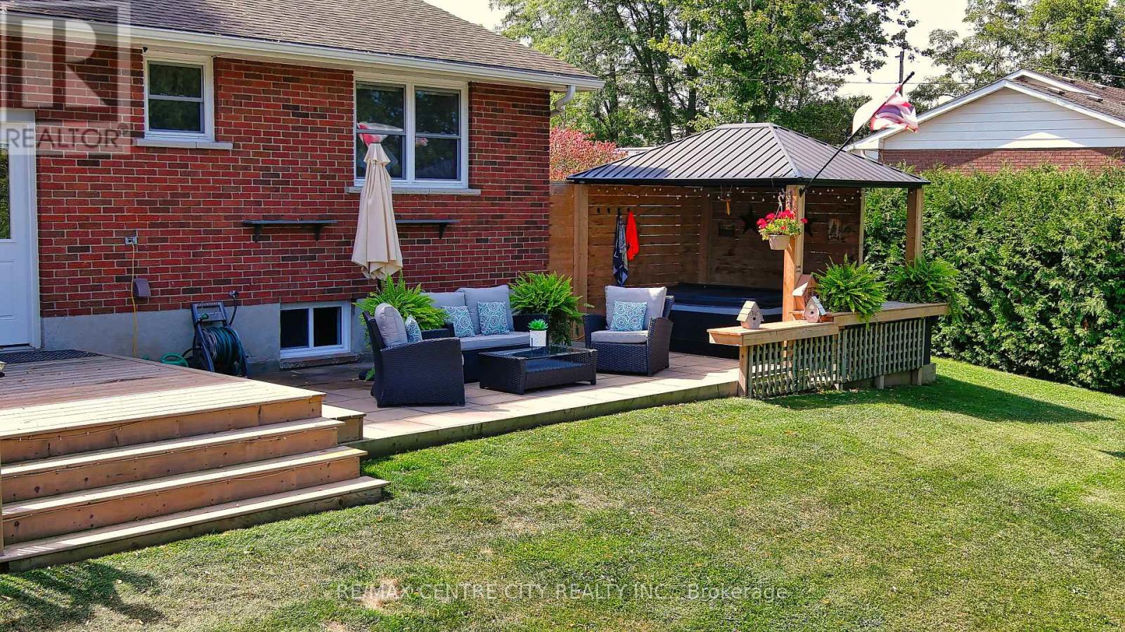 42610 Walnut Street, Central Elgin, Ontario  N0L 2L0 - Photo 36 - X12399855