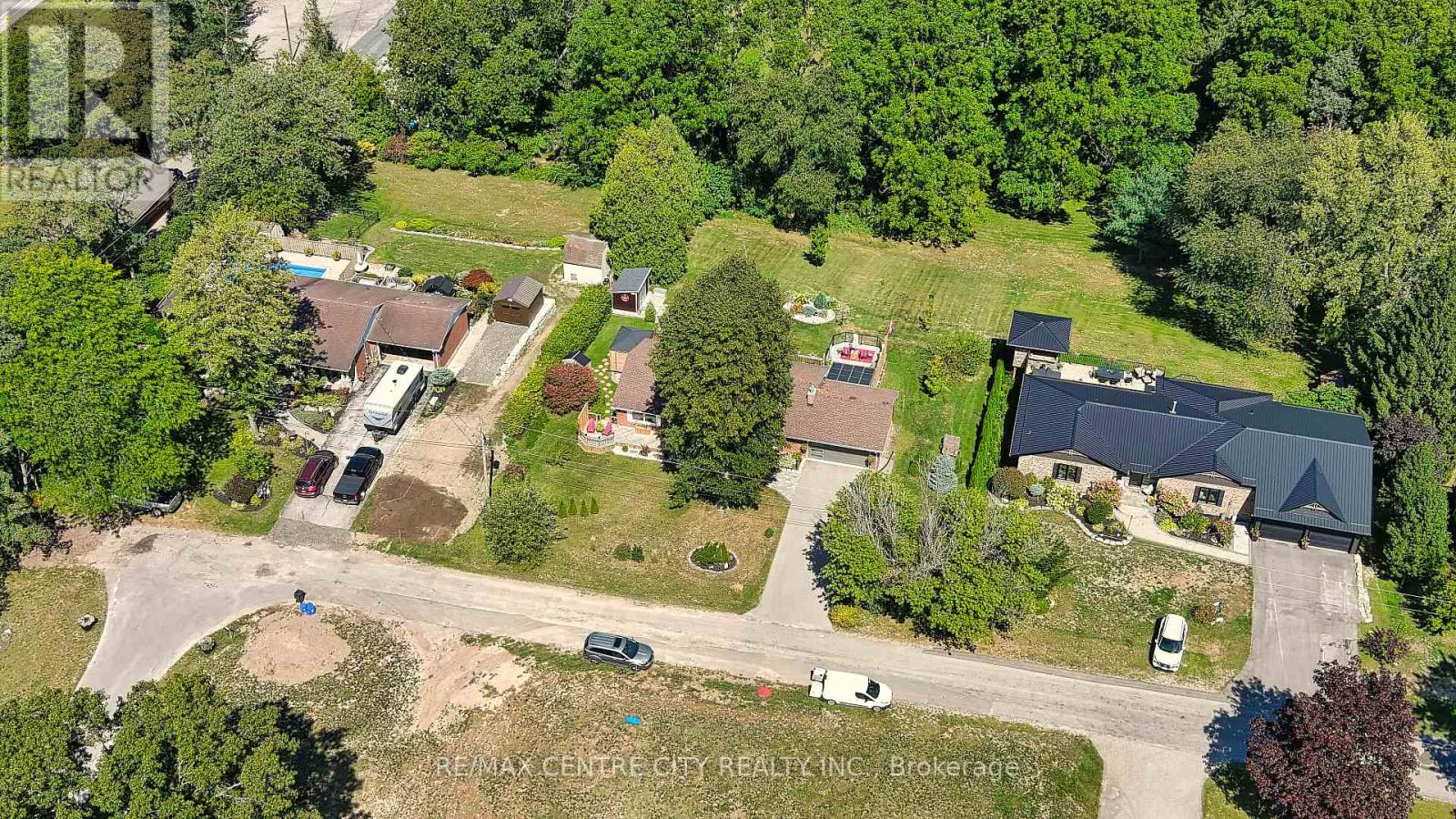 42610 Walnut Street, Central Elgin, Ontario  N0L 2L0 - Photo 43 - X12399855