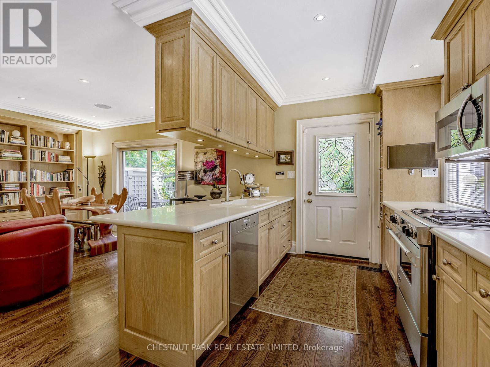 78 Dale Avenue, Toronto, Ontario  M4W 1K9 - Photo 15 - C12403122
