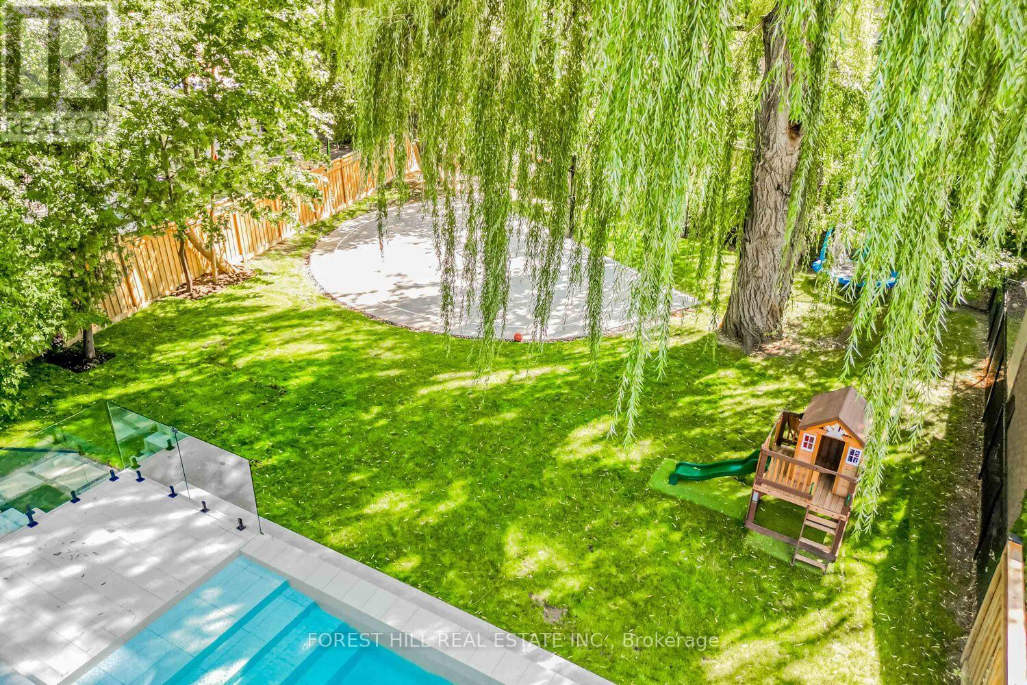 22 Khedive Avenue, Toronto, Ontario  M6A 2G2 - Photo 38 - C12403133