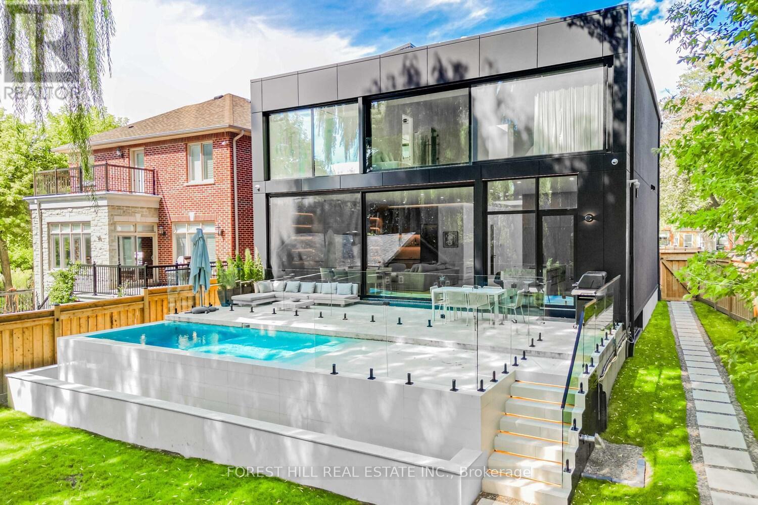 22 Khedive Avenue, Toronto, Ontario  M6A 2G2 - Photo 41 - C12403133