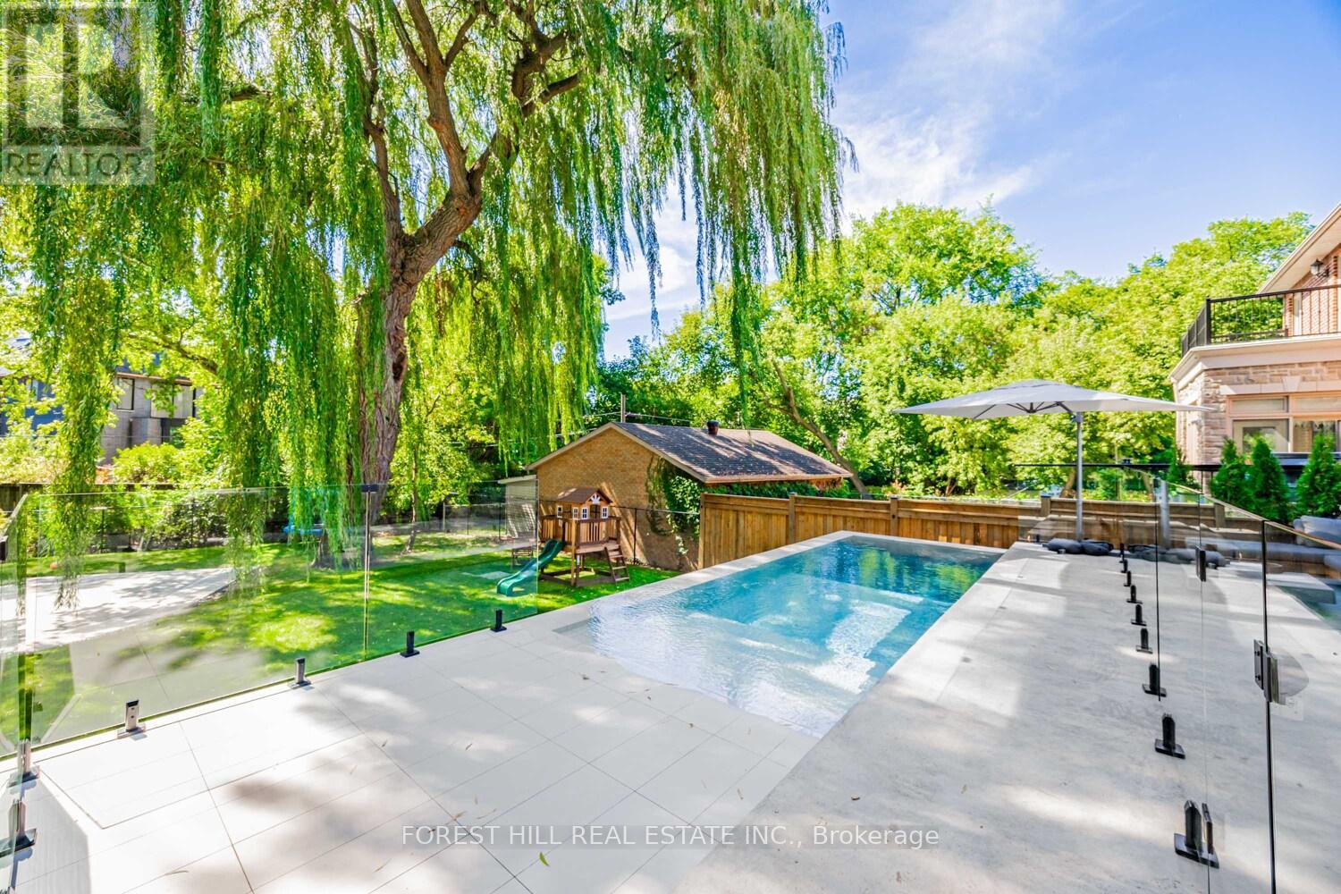 22 Khedive Avenue, Toronto, Ontario  M6A 2G2 - Photo 43 - C12403133